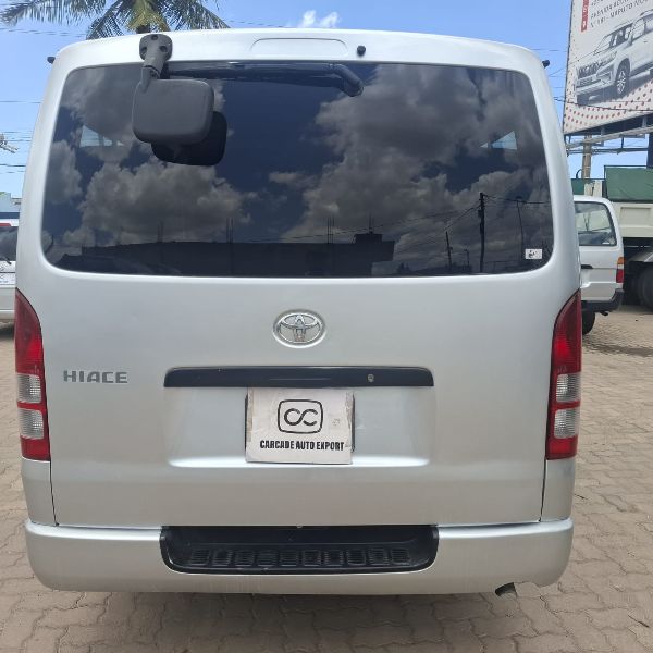  29980  TOYOTA HIACE  2005  