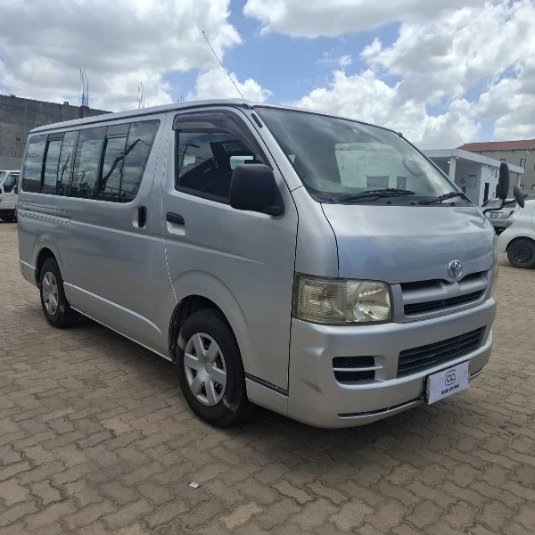  29980  TOYOTA HIACE  2005  