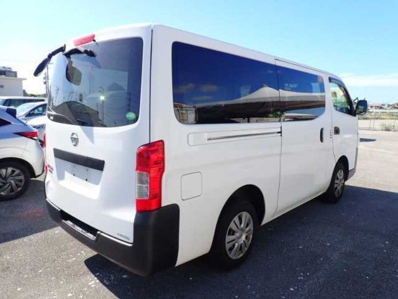  29986  NISSAN CARAVAN  2017  