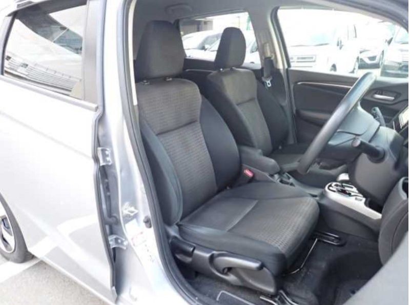  29988  HONDA FIT  2017  