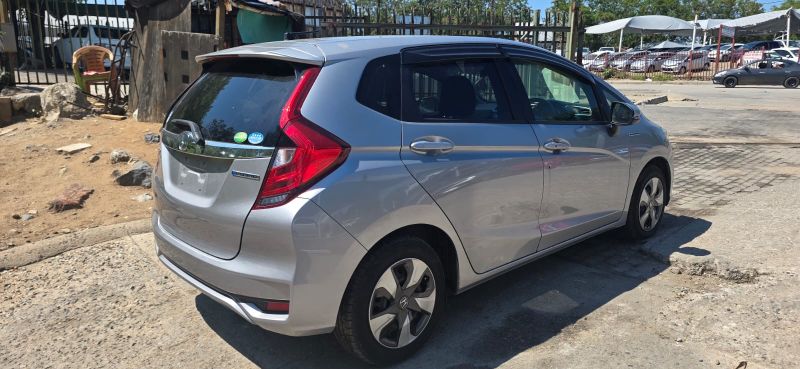  29988  HONDA FIT  2017  