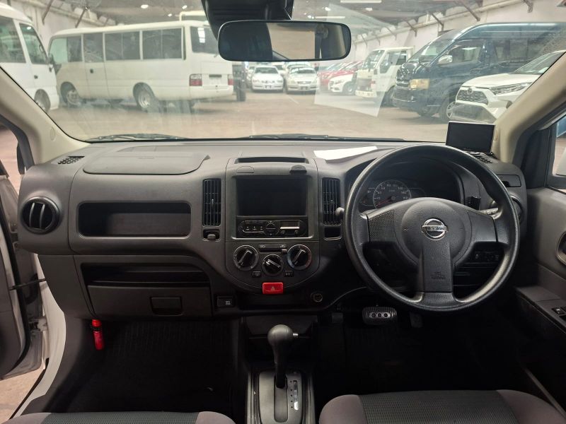  29990  NISSAN AD  2018  