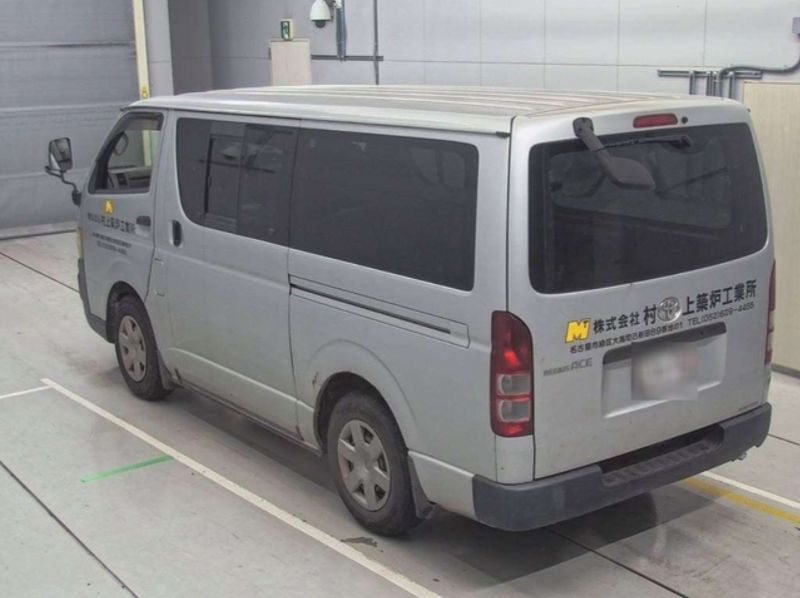  29995  TOYOTA REGIUS  2007  