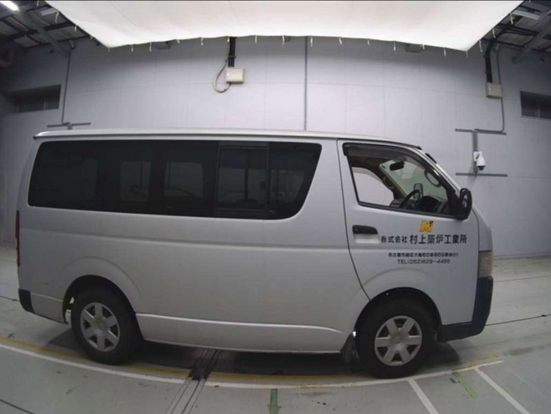  29995  TOYOTA REGIUS  2007  