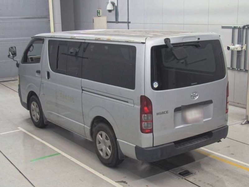  29996  TOYOTA HIACE  2006  