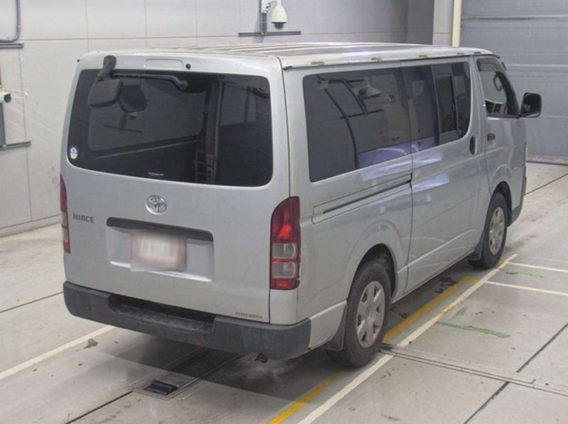  29996  TOYOTA HIACE  2006  