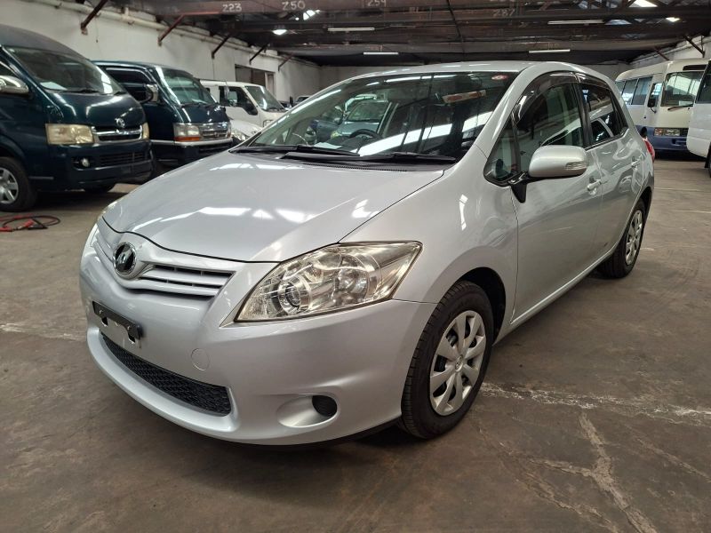  29999  TOYOTA AURIS  2010  