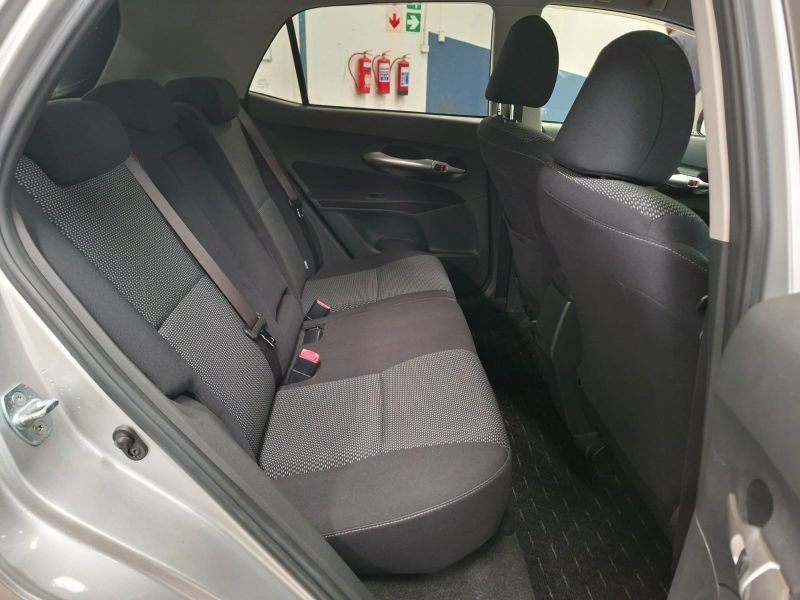  29999  TOYOTA AURIS  2010  