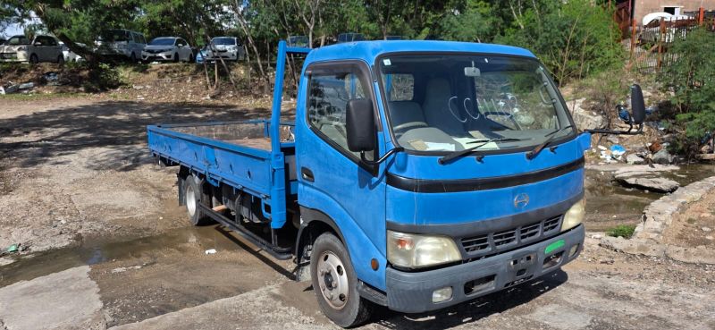  30001  HINO DUTRO  2003  