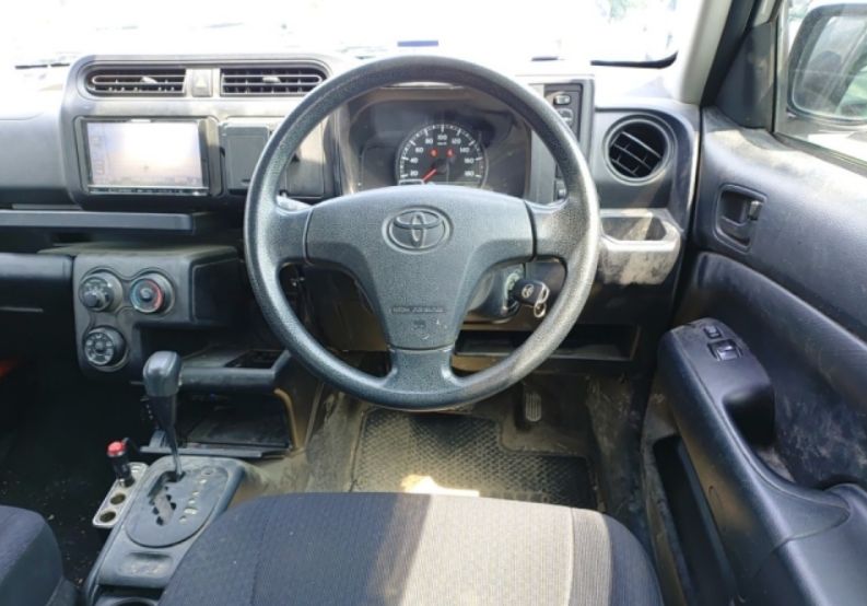  30002  TOYOTA PROBOX VAN  2017  