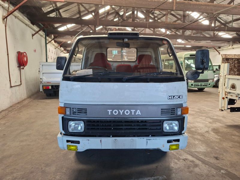  30005  TOYOTA HIACE  1994 