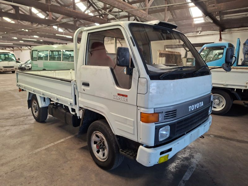  30005  TOYOTA HIACE  1994  
