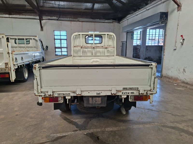  30005  TOYOTA HIACE  1994  