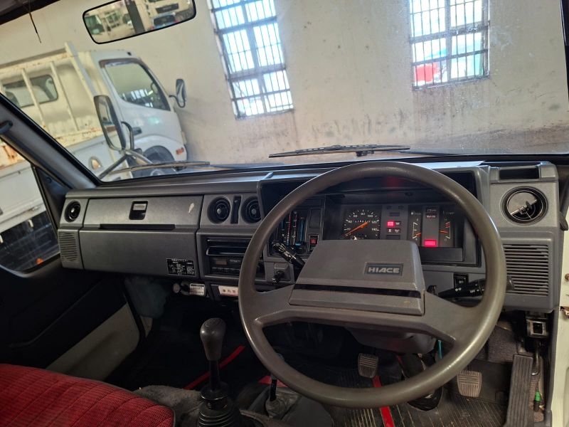 30005  TOYOTA HIACE  1994  