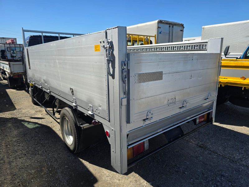  30008  TOYOTA DYNA  2005  