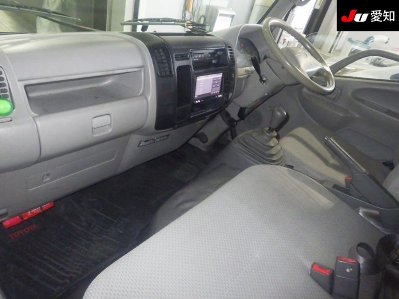  30008  TOYOTA DYNA  2005  