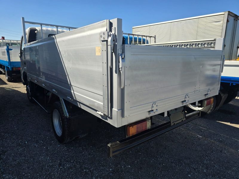  30011  HINO DUTRO  2008  