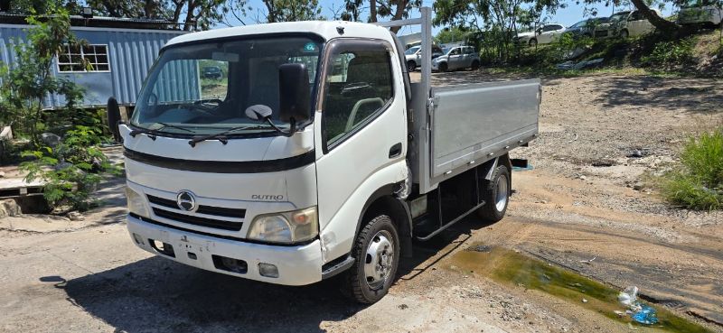  30011  HINO DUTRO  2008 