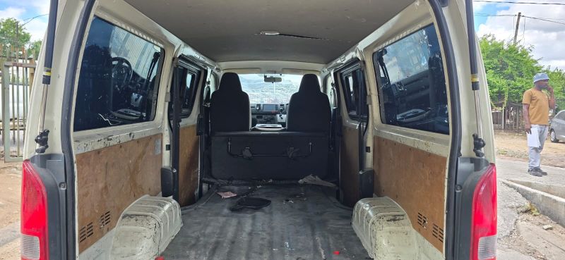  30022  TOYOTA REGIUS  2017  