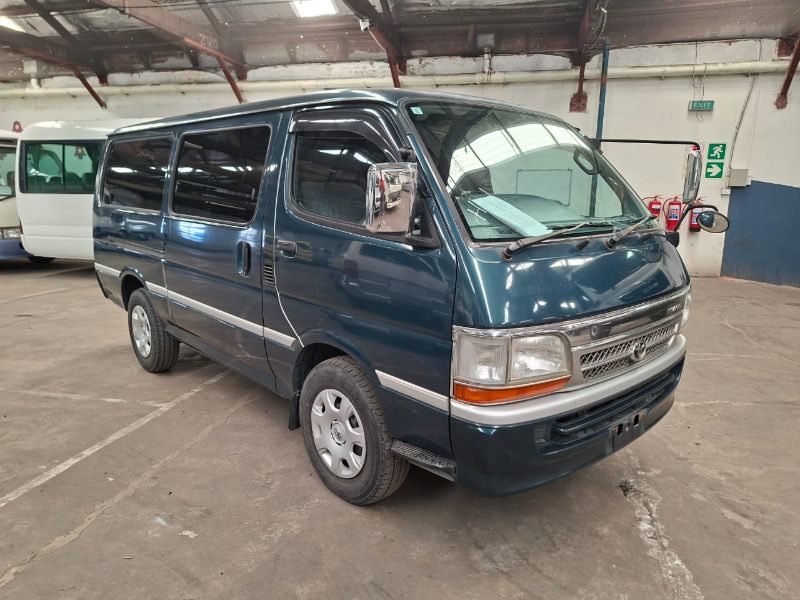  30028  TOYOTA HIACE  2004  