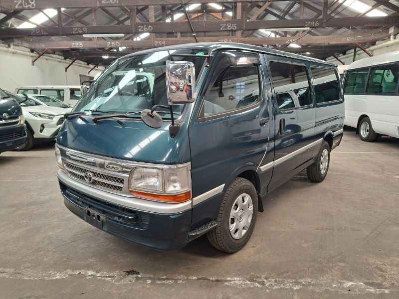  30028  TOYOTA HIACE  2004  