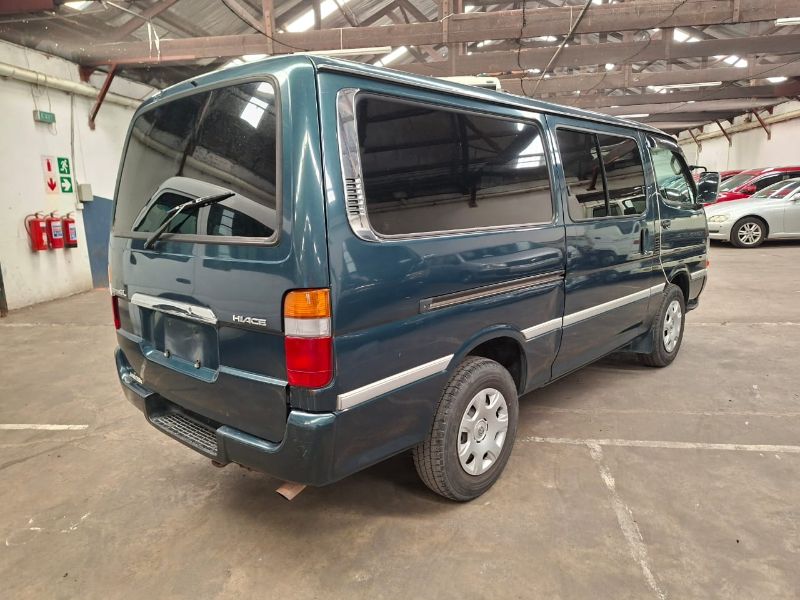  30028  TOYOTA HIACE  2004  