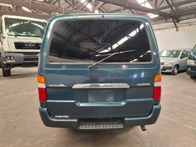  30028  TOYOTA HIACE  2004  