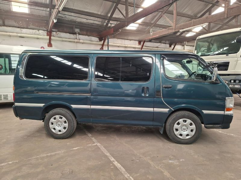  30028  TOYOTA HIACE  2004  