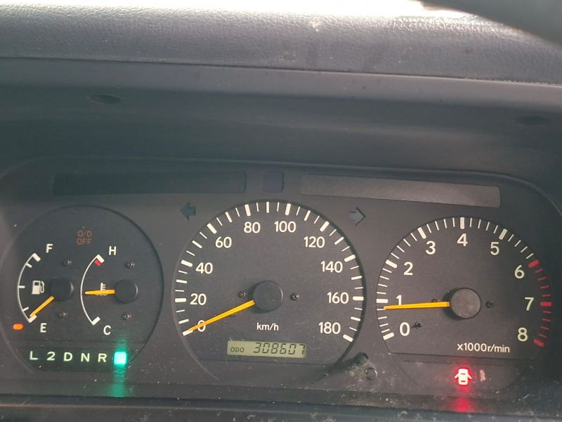  30028  TOYOTA HIACE  2004  