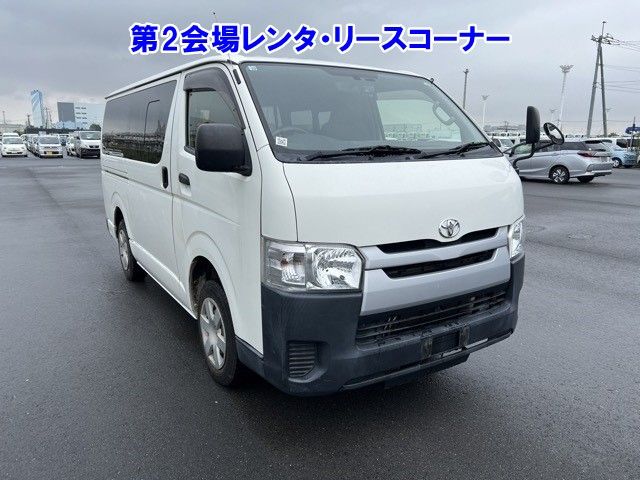  30035  TOYOTA HIACE  2017 