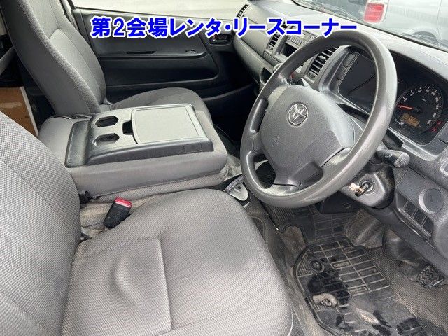  30035  TOYOTA HIACE  2017  