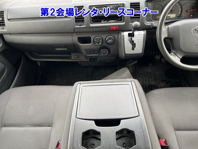 30035  TOYOTA HIACE  2017  