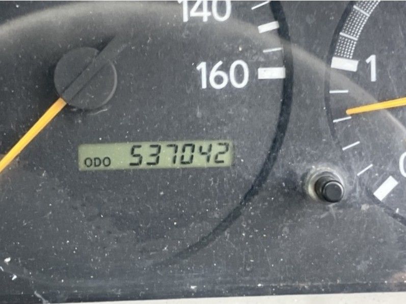  30037  HINO DUTRO  2002  