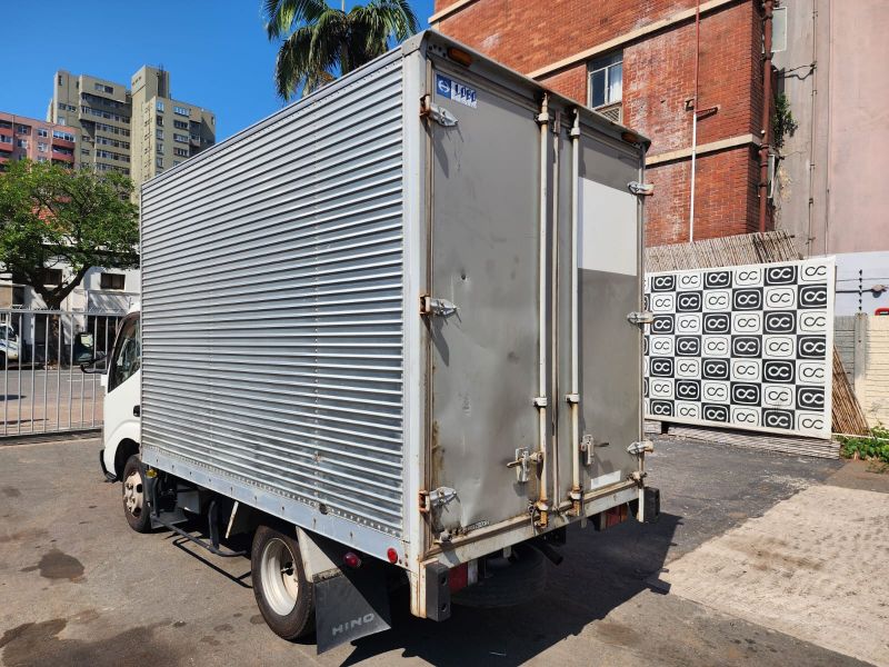  30037  HINO DUTRO  2002  