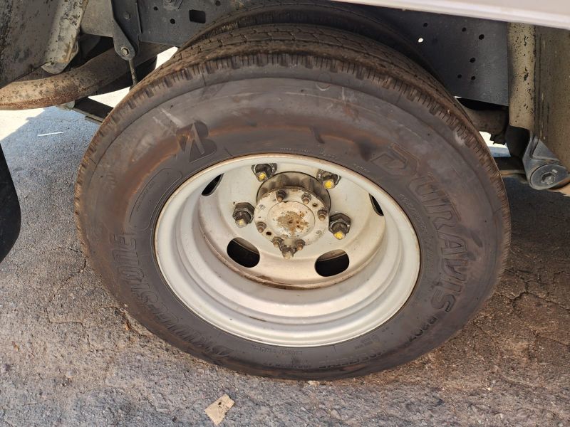  30037  HINO DUTRO  2002  