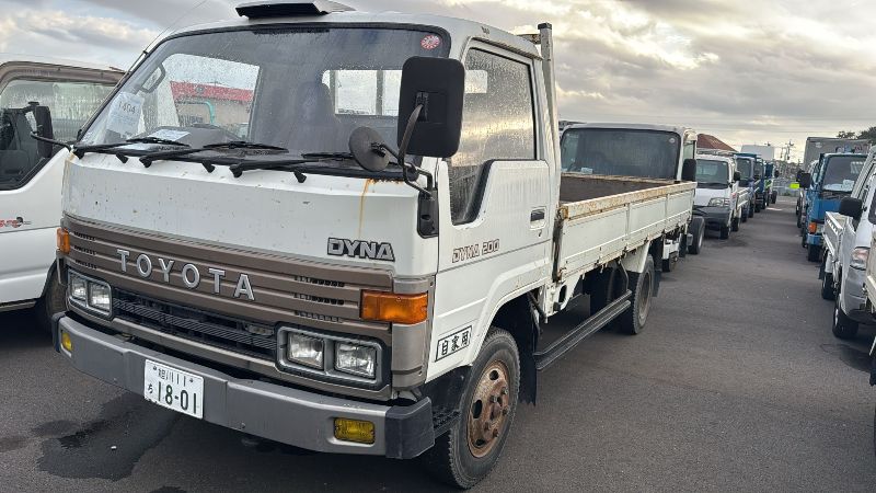  30041  TOYOTA DYNA  1989  