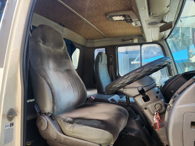  30043  HINO RANGER  2001  