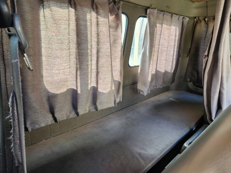  30044  HINO RANGER  2001  