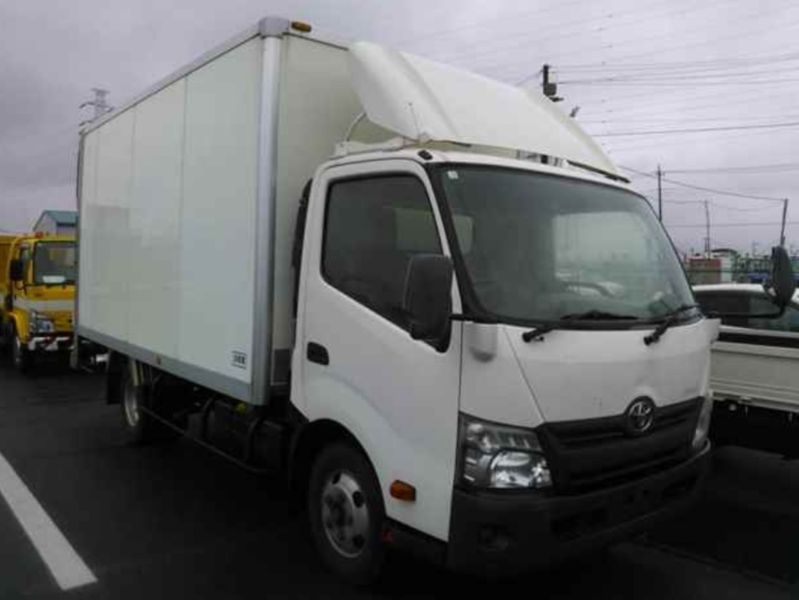  30051  TOYOTA DYNA  2013 