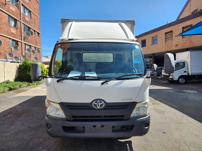  30051  TOYOTA DYNA  2013  