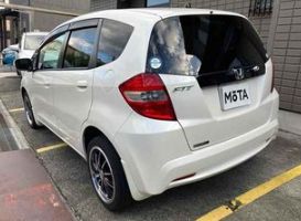  30052  HONDA FIT  2010  