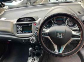  30052  HONDA FIT  2010  