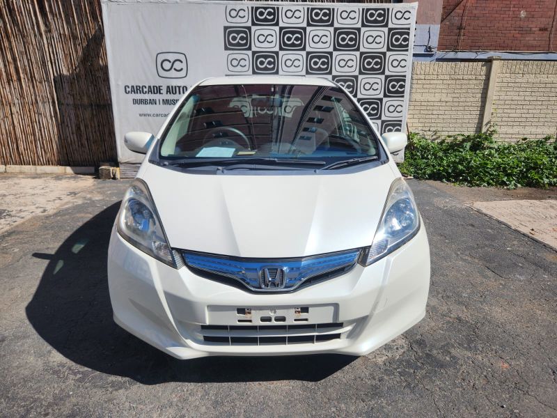  30052  HONDA FIT  2010  