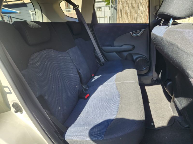  30052  HONDA FIT  2010  