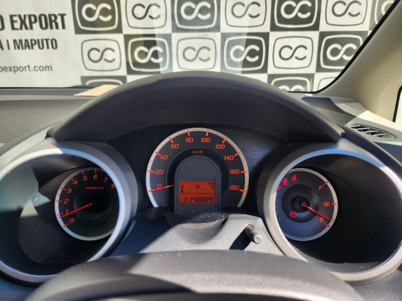  30052  HONDA FIT  2010  