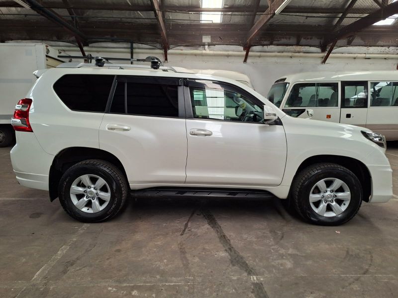  30053  TOYOTA LANDCRUISER VAN  2016  