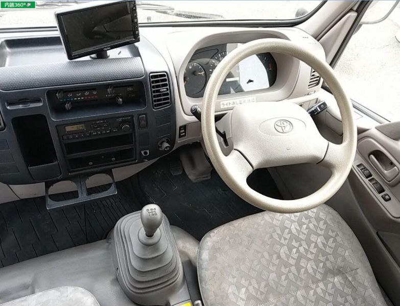  30056  TOYOTA DYNA  2003  