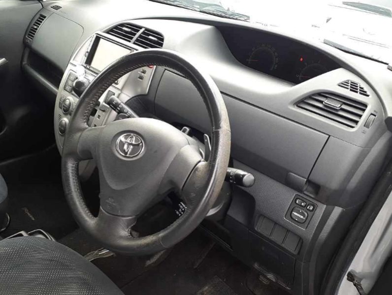  30058  TOYOTA RACTIS  2006  