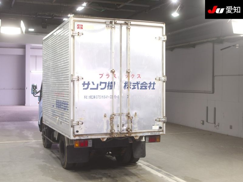  30064  HINO DUTRO  2001  