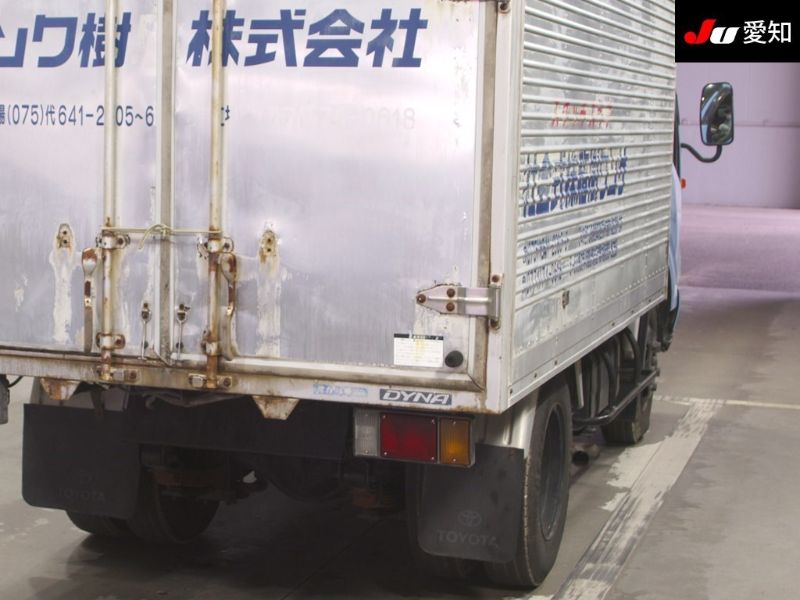  30064  HINO DUTRO  2001  